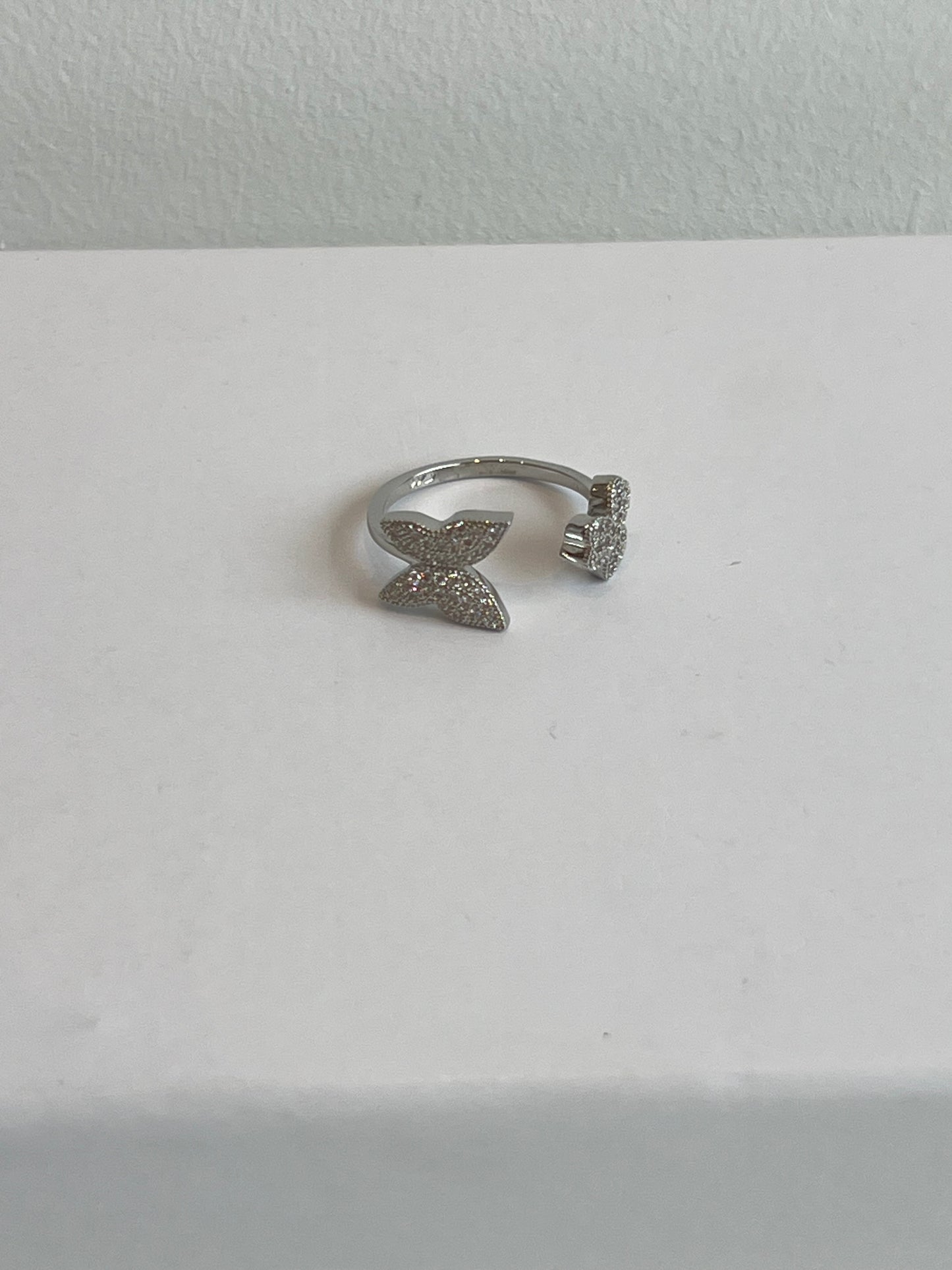 Papillon Ring