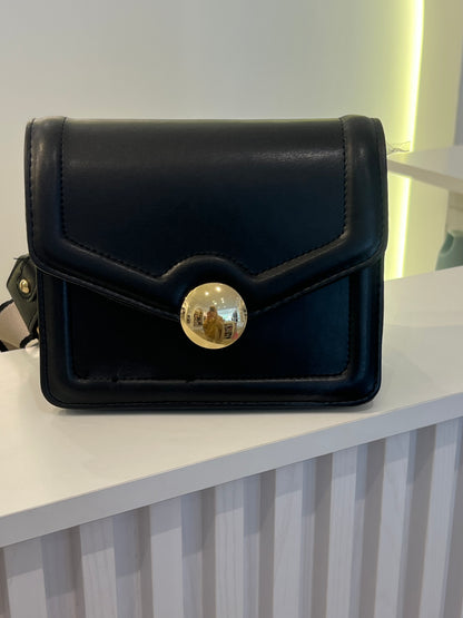The Minimalist Black Crossbody