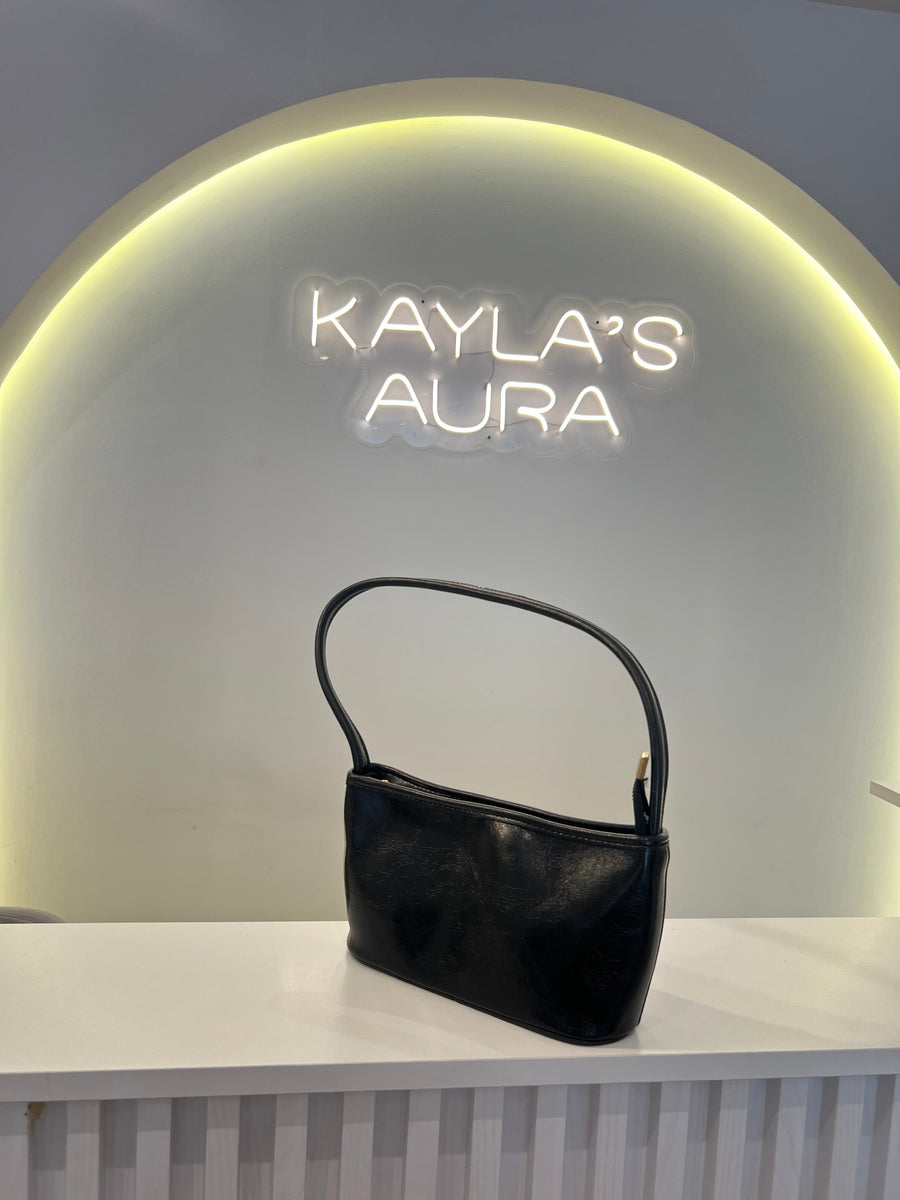 The Minimalist Shoulder Bag