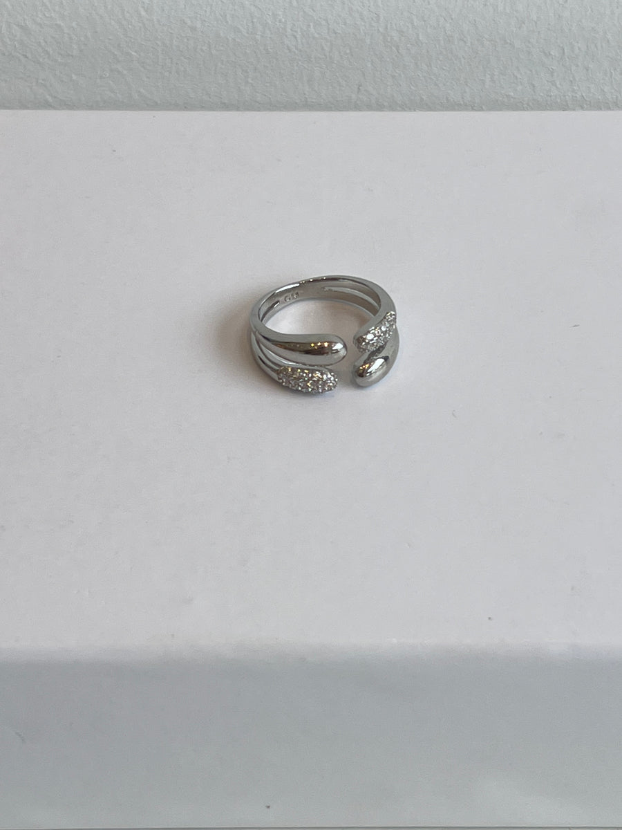 Serpentine Ring