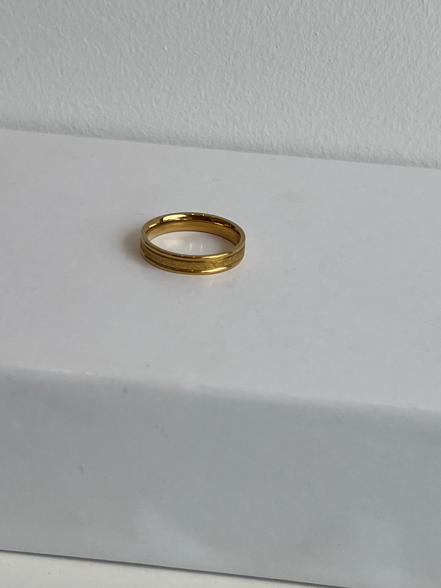 Glimmer Ring