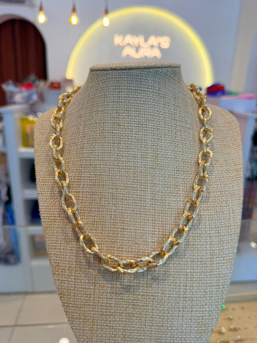 Classy chain necklace